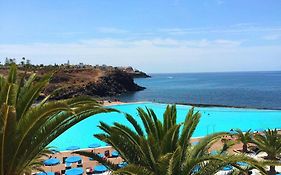 Garden view apartment in Las Galletas